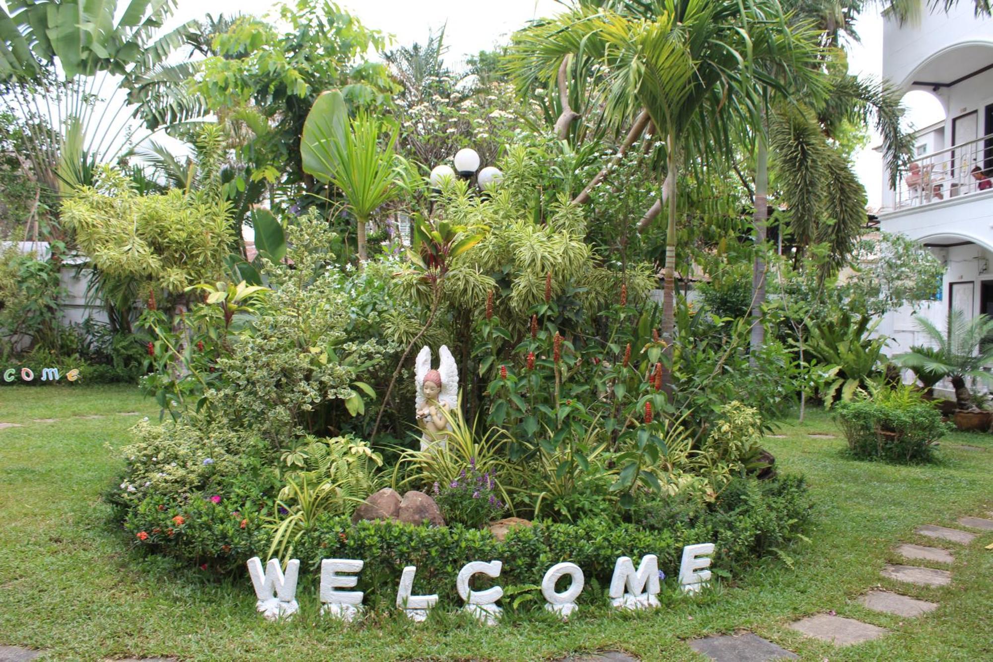 White Elephant Resort Surin Exterior photo